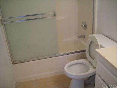 21920 Bathroom