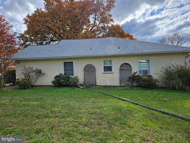 943 Farmington Ave, Pottstown, PA 19464 - photo 5
