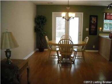 8109 Apple Valley Dr, Louisville, KY 40228 - photo 3