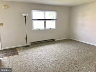 632 Lincoln St, Shoemakersville, PA 19555 - photo 3