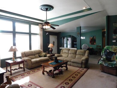 2862 Markham Rd