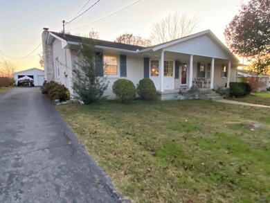 112 Melody Dr, Shelbyville, TN 37160 - photo 2