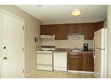 11 Apple Valley Pkwy unit 9, Greenville, RI 02828 - photo 2