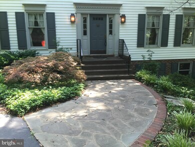 10523 Knollwood Dr, Manassas, VA 20111 - photo 2