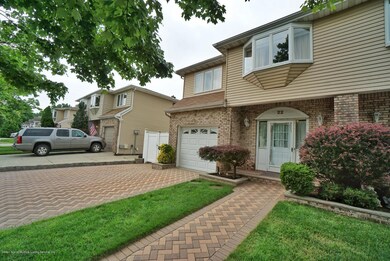 22 Hemlock St, Staten Island, NY 10309 - photo 3