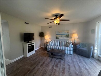 621 Windrush Bay Dr unit 621, Tarpon Springs, FL 34689 - photo 6