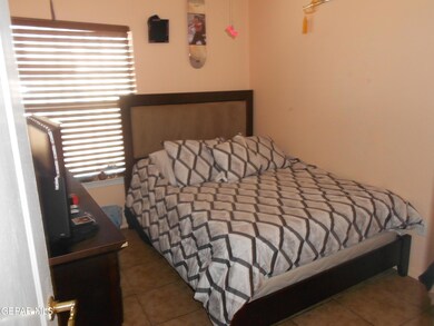 14301 Venecia Dr, El Paso, TX 79928 - photo 5