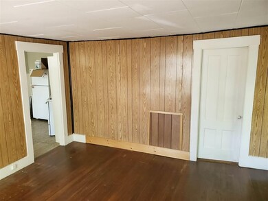 21 Pleasant St unit 3, Franklin, NH 03235 - photo 6