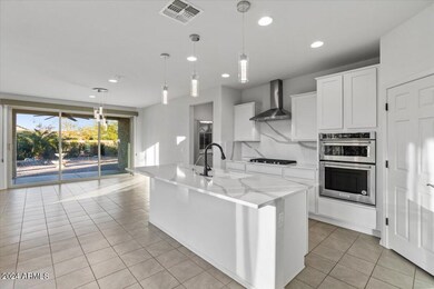 13-Kitchen & Dining