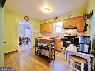 114 E Avon Rd, Brookhaven, PA 19015 - photo 6