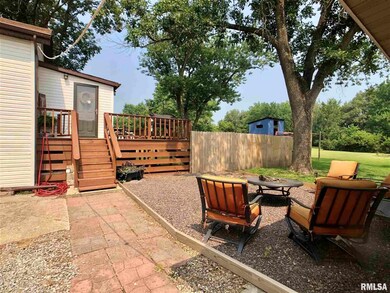 1020 W Beggs Place, Harrisburg, IL 62946 - photo 5