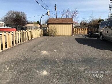 608 W 21st St, Burley, ID 83318 - photo 2