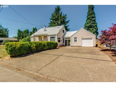 801 E 9th St, Newberg, OR 97132 - photo 2
