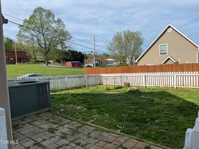 311 Preservation Cir, Johnson City, TN 37601 - photo 4