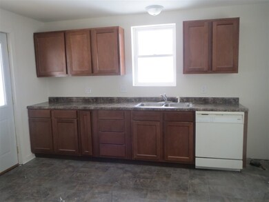 105 East St, Potosi, WI 53820 - photo 2