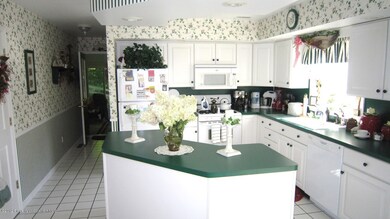 196 Decker Rd, Jermyn, PA 18433 - photo 3