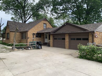 306 Maple St, Oglesby, IL 61348 - photo 2