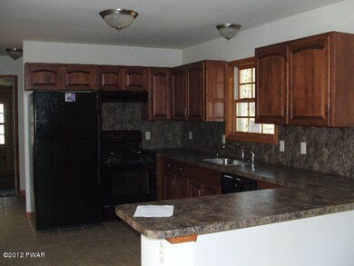 42 Falls Rd, Bushkill, PA 18324 - photo 2