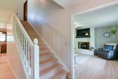 1673 W Country