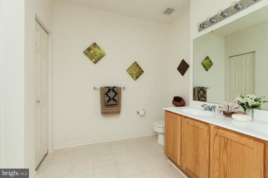 5352 Glenthorne Ct unit 5352, Baltimore, MD 21237 - photo 6