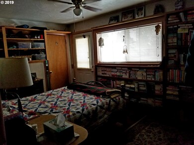 Bedroom, Primary