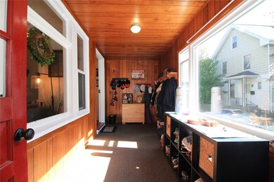 8 Wesley St unit 10, Newport, RI 02840 - photo 2