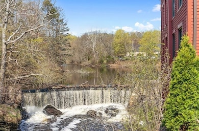 Sanford Mill Condominiums unit 65, Medway, MA 02053 - photo 3