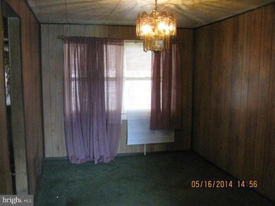 826 Lannerton Rd, Middle River, MD 21220 - photo 4