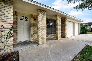 2614 Westfield St, Alvin, TX 77511 - photo 4