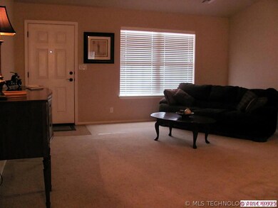 Good size family room. High Ceilings, lots of natu
