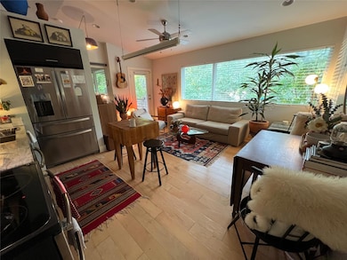 2206 E 9th St unit B, Austin, TX 78702 - photo 5