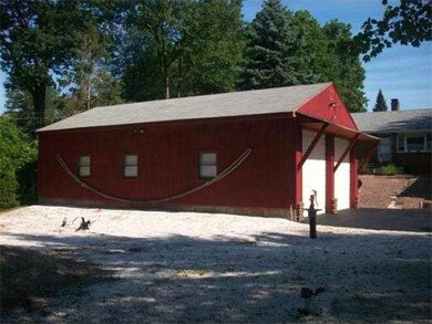 154 Chapin St, Ludlow, MA 01056 - photo 5