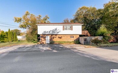 823 Hawkins Dr, Elizabethtown, KY 42701 - photo 2