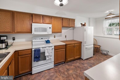 1 Pickering Ct unit 1, Germantown, MD 20874 - photo 5