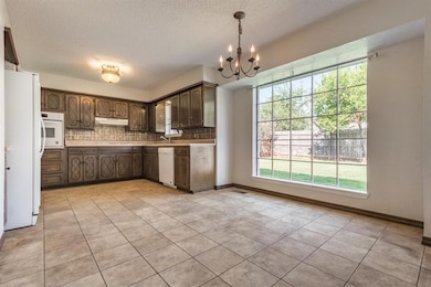 3112 S Rankin St, Edmond, OK 73013 - photo 7