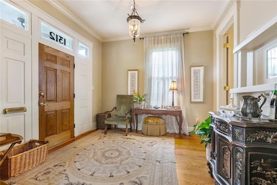 FOYER