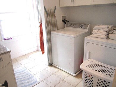 162 Chestnut St unit 3, Brookline, MA 02445 - photo 3