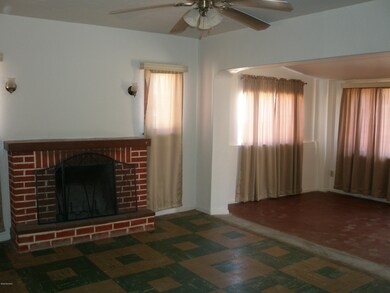 Living area_fireplace