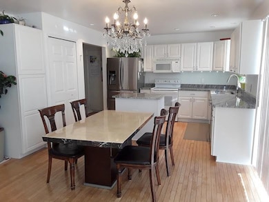 2900 Aspen Ridge Dr, Ann Arbor, MI 48103 - photo 4