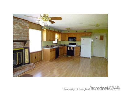 576 Glensford Dr, Fayetteville, NC 28314 - photo 7