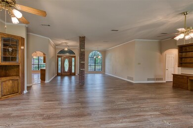 109 W Remuda Cir, Fort Worth, TX 76108 - photo 4