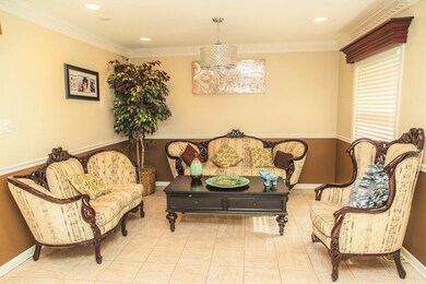 1009 Newcastle Ave, Westchester, IL 60154 - photo 4