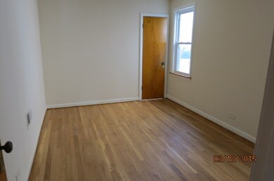 5242 W Wellington Ave, Chicago, IL 60641 - photo 7