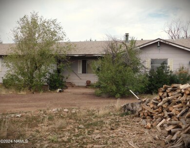 817 W Highland St, Ash Fork, AZ 86320 - photo 3