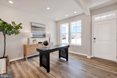 1243 Red Clover Ln unit ASHTON LOT195, Ranson, WV 25438 - photo 7