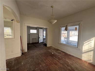 14526 Orinoco Ave, Cleveland, OH 44112 - photo 5