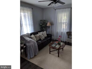 517 Billings Ave, Paulsboro, NJ 08066 - photo 3