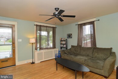 307 N Wyomissing Ave, Reading, PA 19607 - photo 4