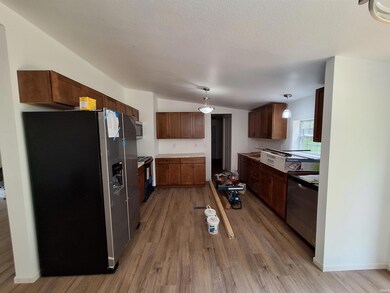 1080 N Jackson St, Andrews, IN 46702 - photo 2