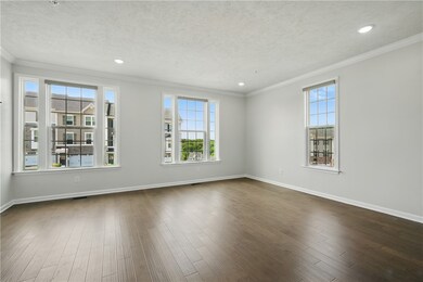 Light and bright, open and area living room for al